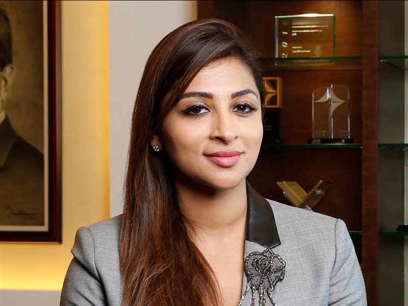 أليشا موبين رحلة طموح وتأثير في عالم الرعاية الصحية