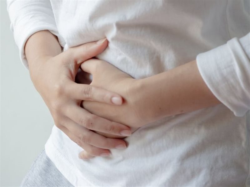 أهمها شرب الماء.. 5 نصائح لتجنب انتفاخ البطن 