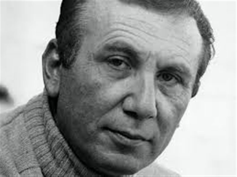 نزار قباني.. في ذكرى الغياب، شاعرٌ لا يغيب