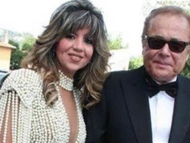 طلقها من 1998.. أبناء محمود عبد العزيز تصدر بيان بشأن انفصاله عن بوسي شلبي