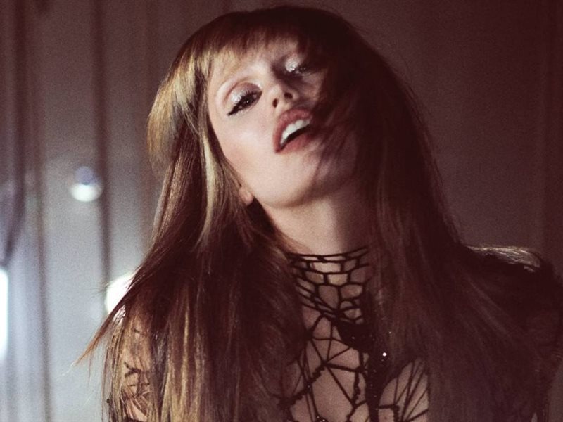 مايلي سايرس تطرح أغنية More to Lose