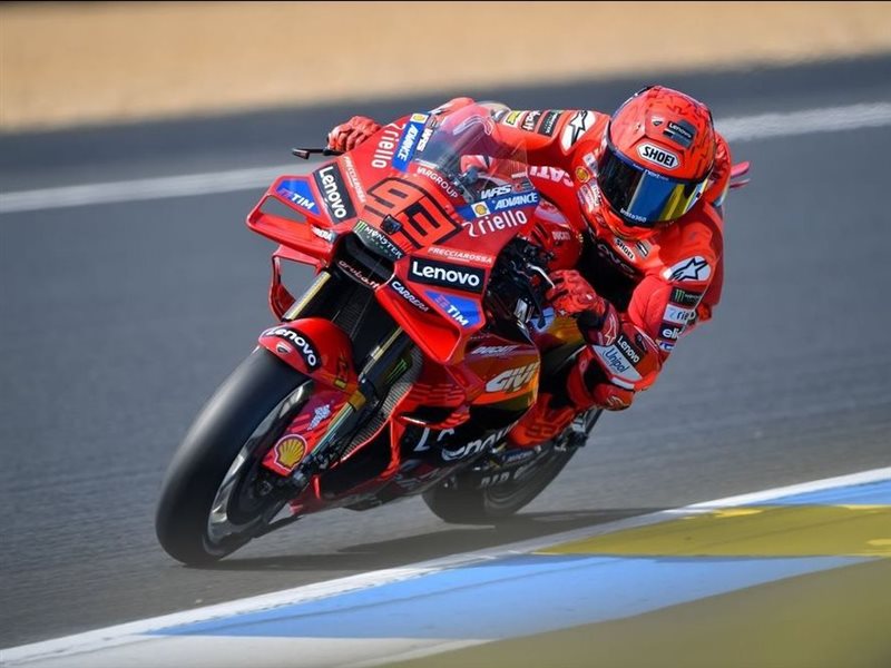 كوارتارارو يتألق في التأهيل ومارك ماركيز يفوز بالسباق القصير