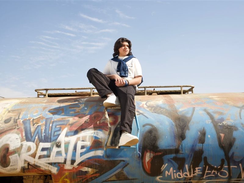 آدم البنا يواصل النجاح بعد 