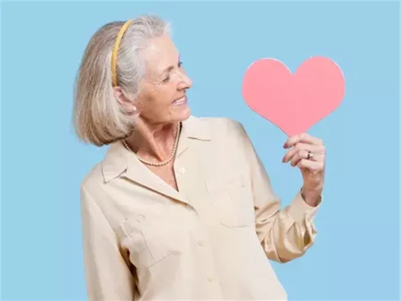 دراسة: صحة قلب المرأة تتدهور بسرعة بعد انقطاع الطمث