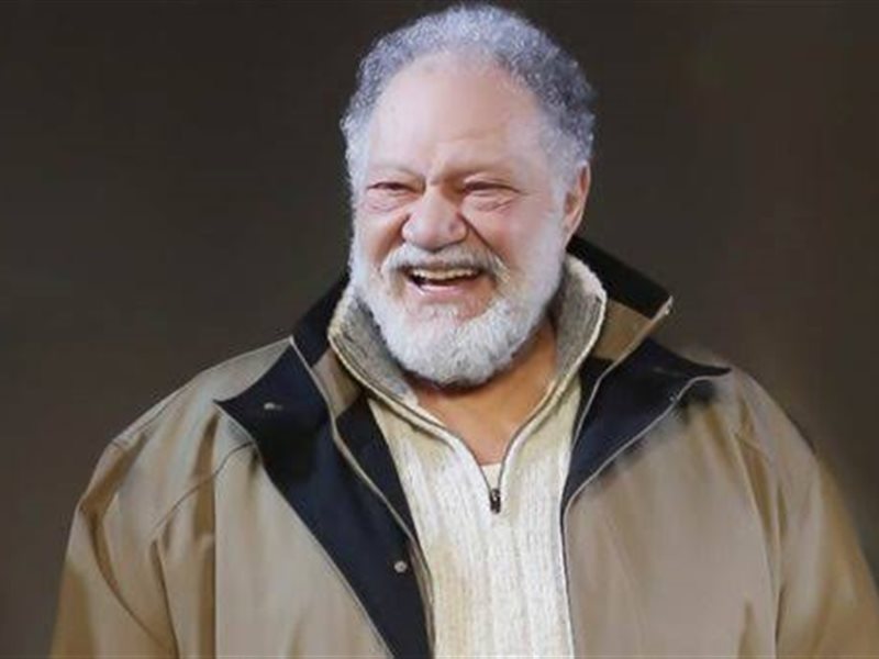 يحيى الفخراني ولقاء الخميسي.. عودة النجوم للمسرح في عيد الأضحى 