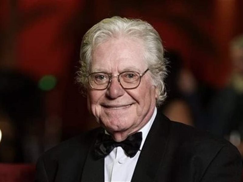 حسين فهمي من 