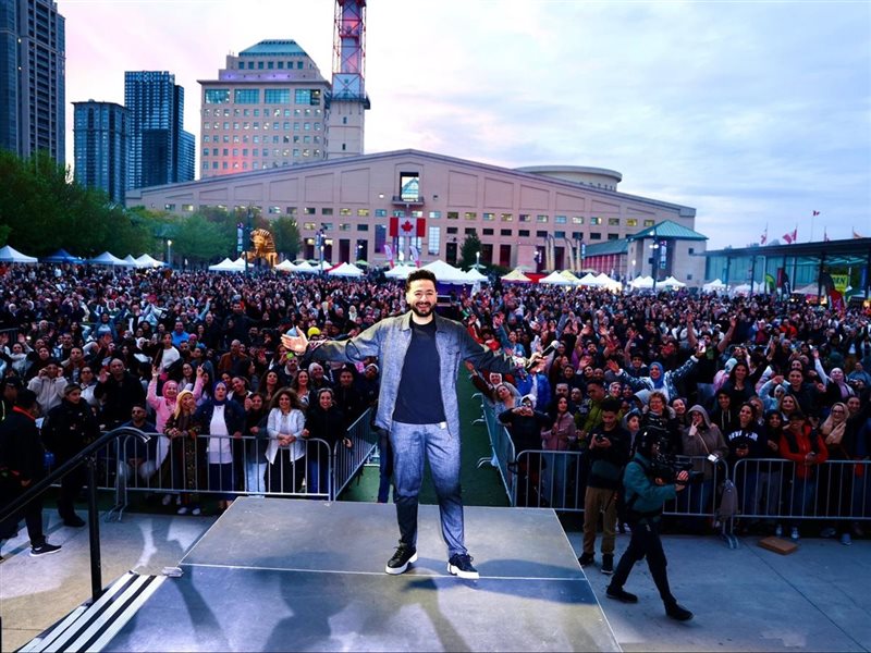 حمادة هلال يشعل أجواء كندا بحضور جماهيري فاق 30 ألف متفرج (صور)