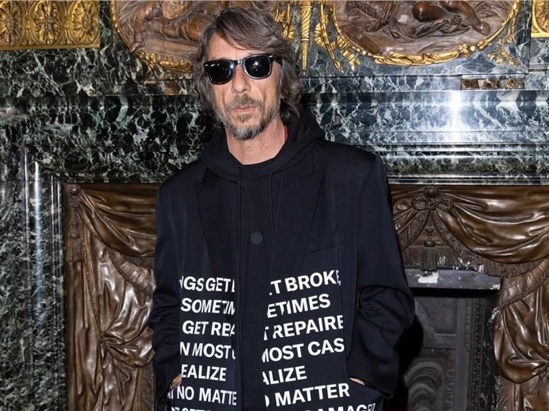 بالنسياغا تعلن تعيين بيرباولو بيتشولي مديرًا إبداعيًا جديدًا