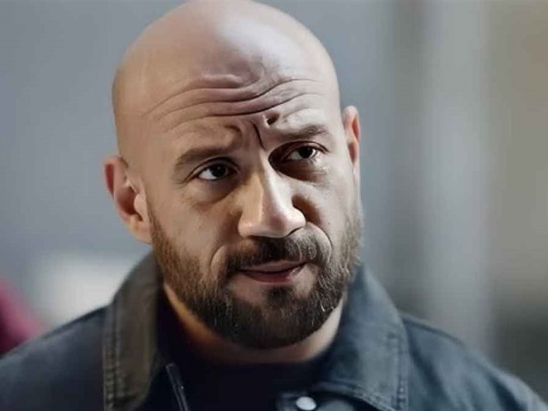 أحمد مكي يُعلن وفاة ابن شقيقته ويطالب جمهوره بالدعاء له 