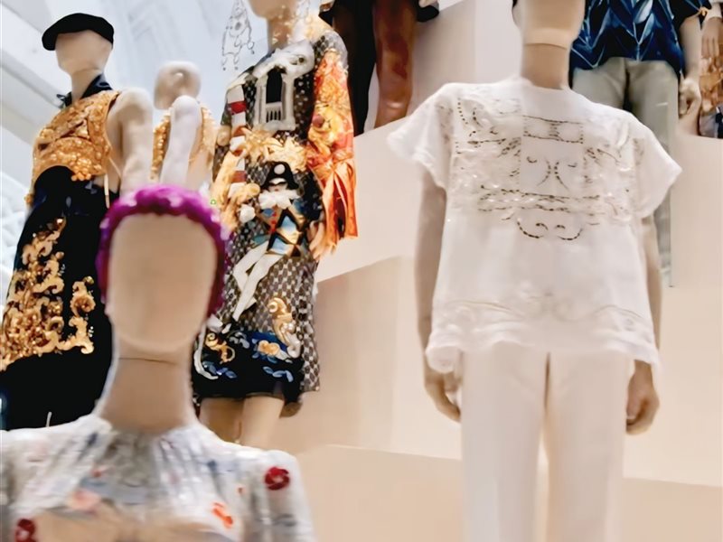 معرض دولتشي آند غابانا يحتفي بروح الإبداع الإيطالي في روما 