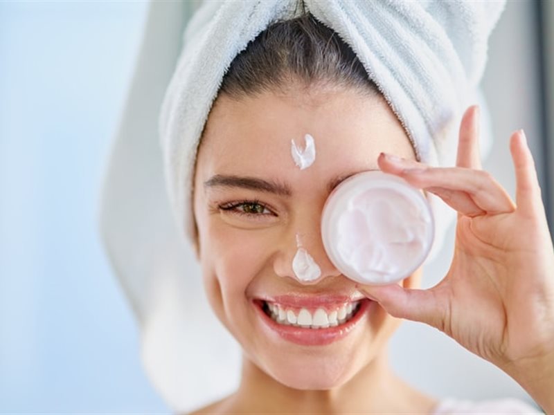 شهر بشهر.. دليلك للتخطيط للعناية ببشرتك قبل الزفاف لإطلالة مثالية 