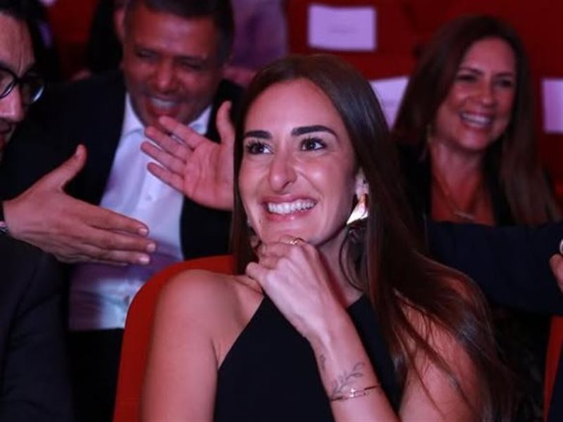 أمينة خليل تحصد جائزة أفضل ممثلة وأحمد مالك أفضل ممثل في حفل جوائز قمة الإبداع