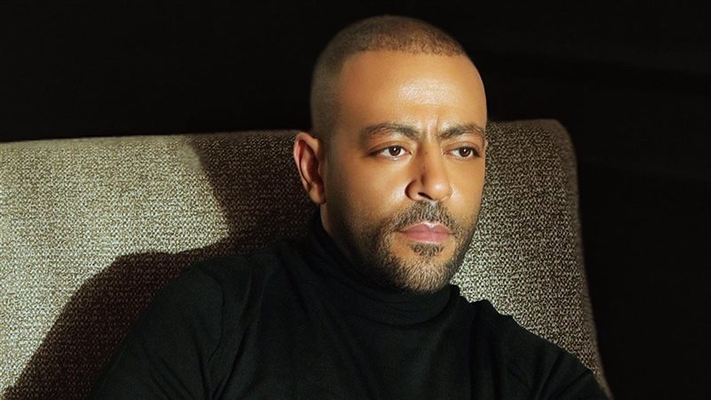 تامر عاشور في صاحبة