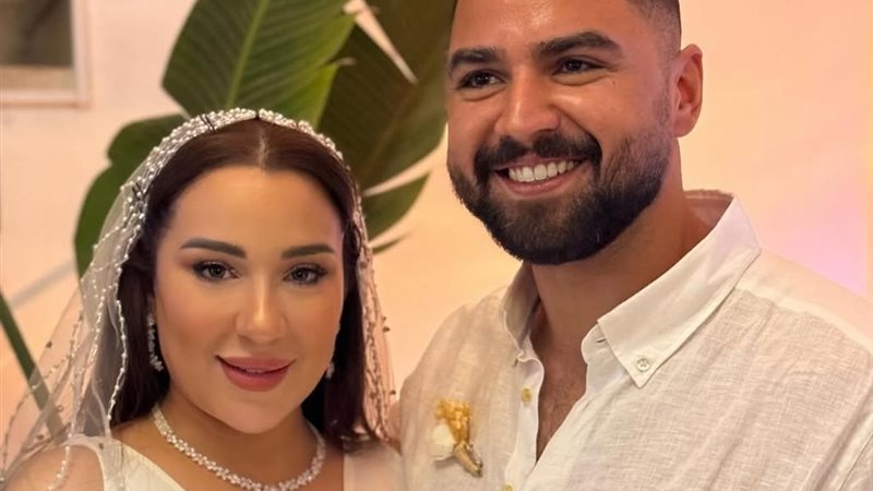 اسماء شريف منير
