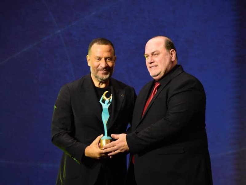 ماجد المصري يحصد جائزة أفضل ممثل عربي من مهرجان الهلال الذهبي في العراق 