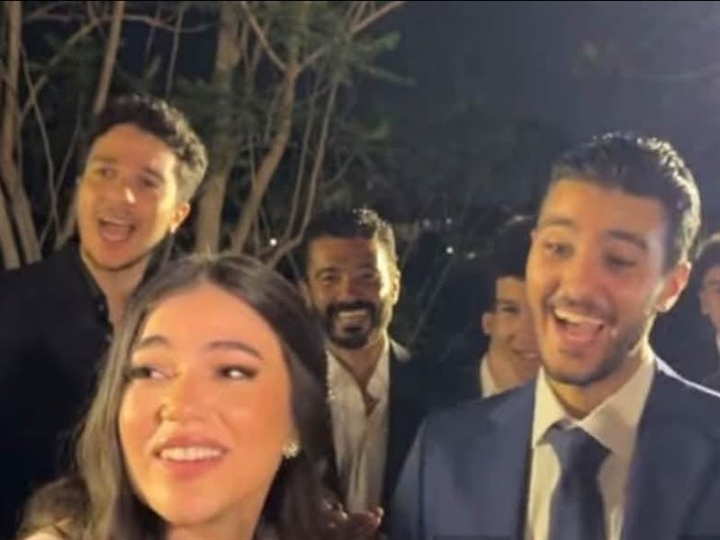 فرحة خالد النبوي في حفل خطوبة ابنه كريم | صور