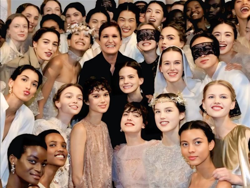 مجموعة Cruise 2026 من ديور في قلب روما.. حين تتحوّل الموضة إلى سرد بصري للأساطير والهوية 