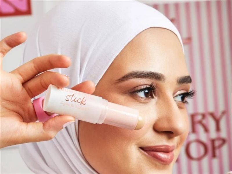 essence تعيد تعريف الجمال بإطلاق فاونديشن ستيك 