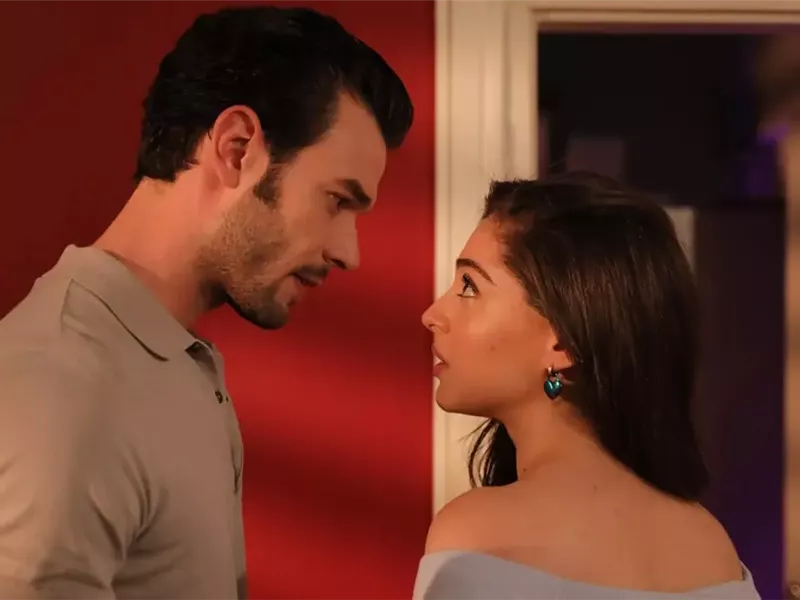 قبل أشهر من حفل الزفاف.. انفصال بطلة مسلسل 