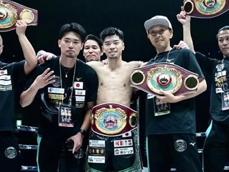 كوسي تاناكا الملاكم الياباني يودع الحلبة بسبب إصابات العين