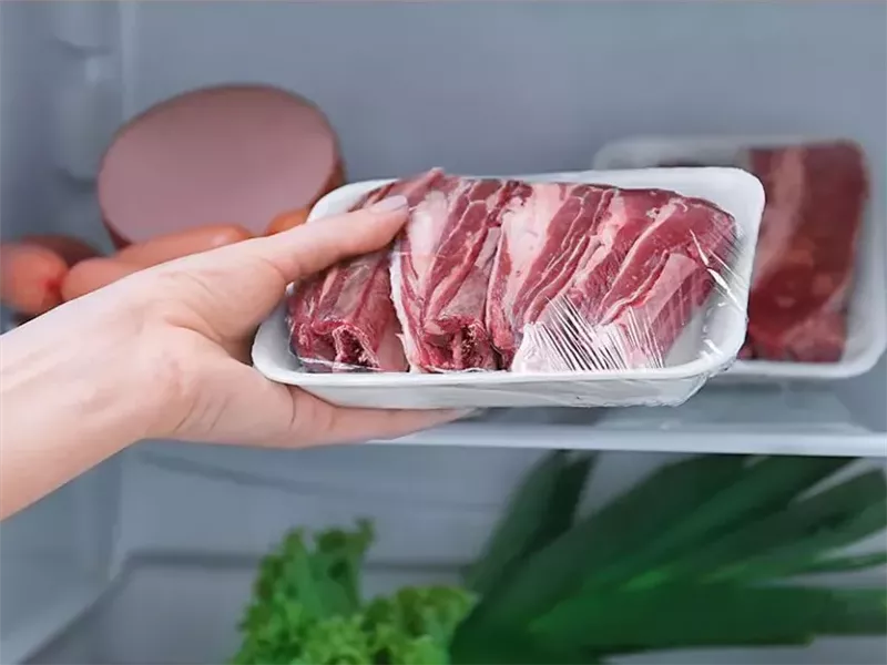 الدكتور مجدي نزيه يوضح: هل تجميد اللحوم يؤثر على فوائدها؟ 