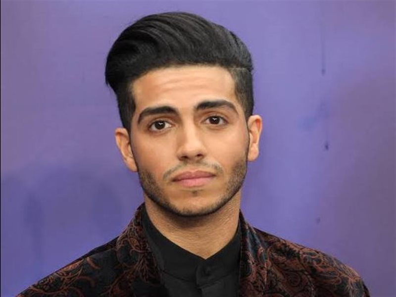 مينا مسعود يكشف عن تجهيزات زفافه من الهندية اميلي شاه 