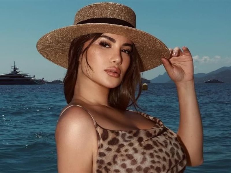 هدى الإتربي زوجة محمود حافظ في 