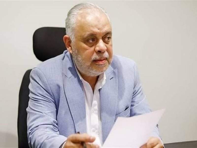 أشرف زكي يرسل رسالة شكر من نقابة المهن التمثيلية إلى العراق 