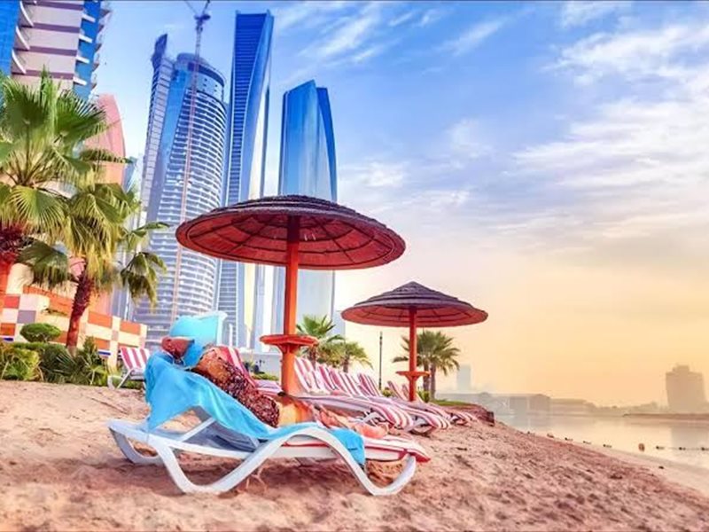 لماذا تعد دبي وجهة سياحية رائعة في الصيف رغم الحر؟ 
