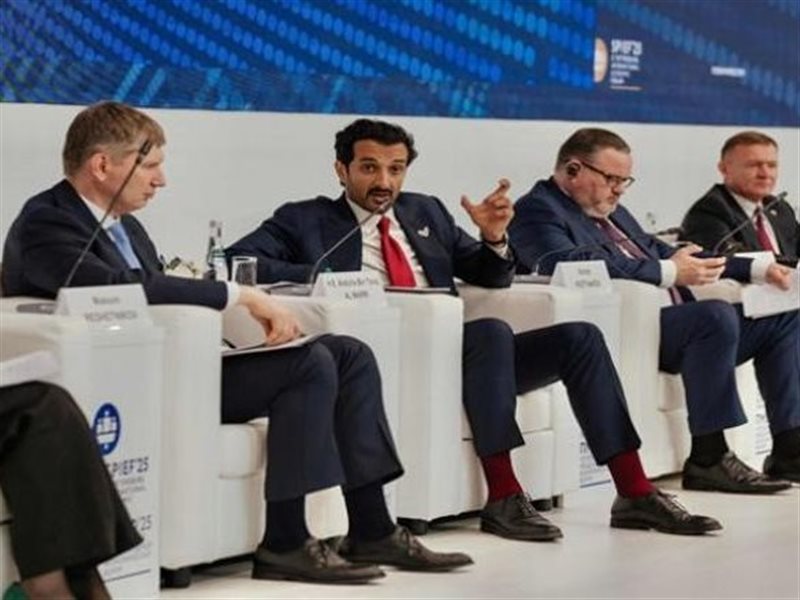 الإمارات تشارك في منتدى سان بطرسبرغ الاقتصادي