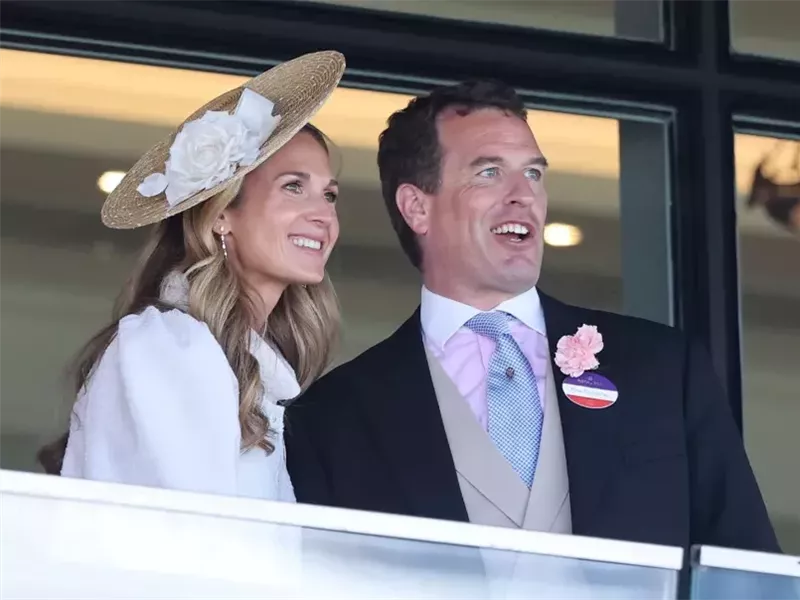 لقطات رومانسية تخطف الأنظار في رويال أسكوت 2025: ظهور علني للعلاقات الملكية