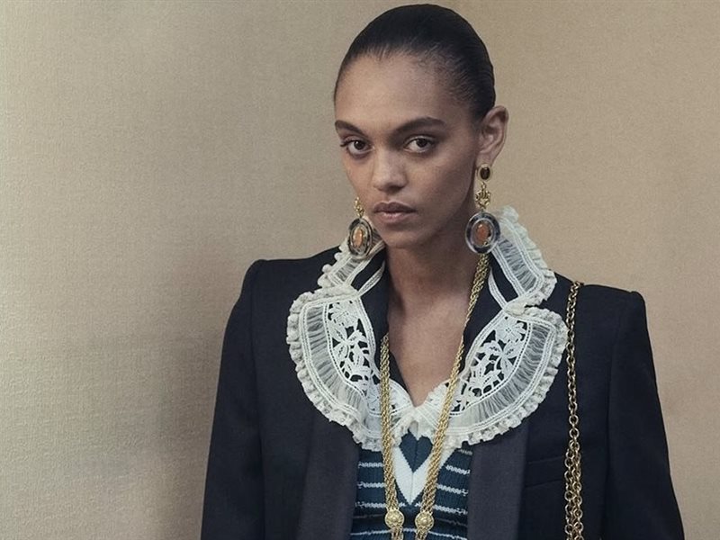 كلوي تكشف عن مجموعة ما قبل خريف 2025: أنوثة معاصرة بجذور كلاسيكية