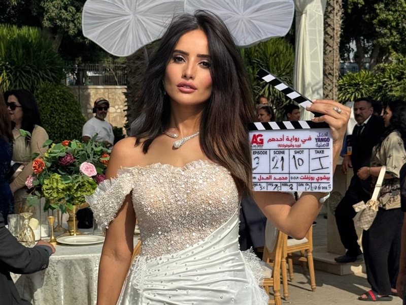 زينة في كواليس تصوير أول يوم من مسلسل ورد وشيكولاته