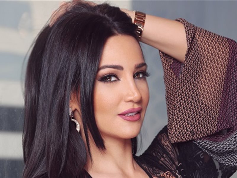 ديانا حداد: زرت بيت ربنا ولم أعتزل الفن.. وأقدم استعراض بطريقة محترمة