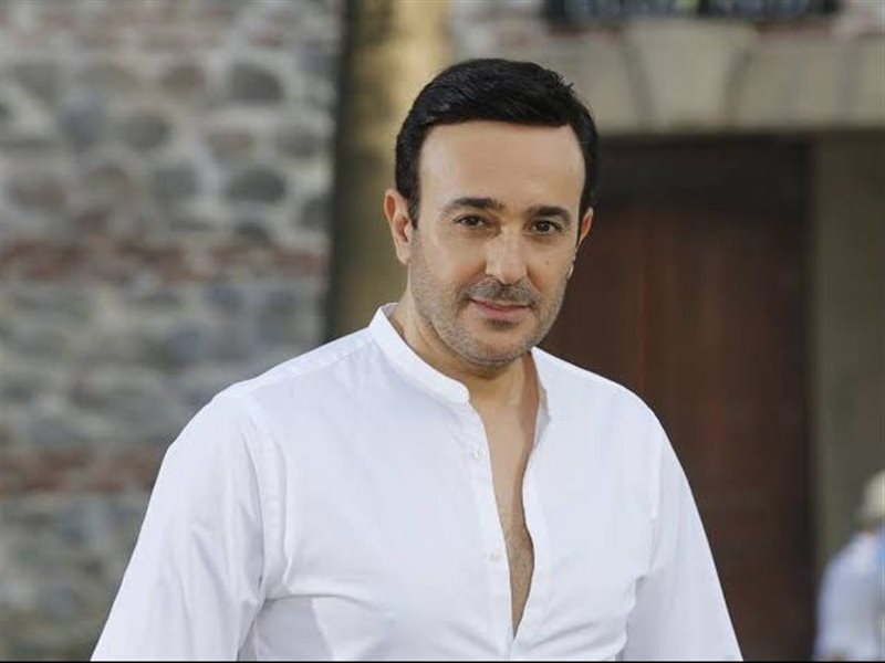 صابر الرباعي يدافع عن هند صبري في المؤتمر الصحفي قبل حفله بمهرجان موازين 