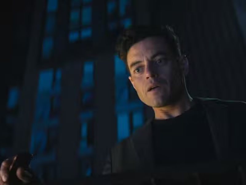 كل ما تريد معرفته عن ساعة رامي مالك الجديدة من كارتييه