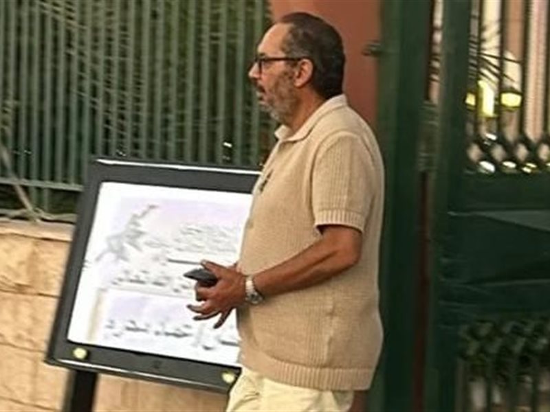 بدء عزاء الفنان عماد محرم بمسجد الشرطة رغم وصيته