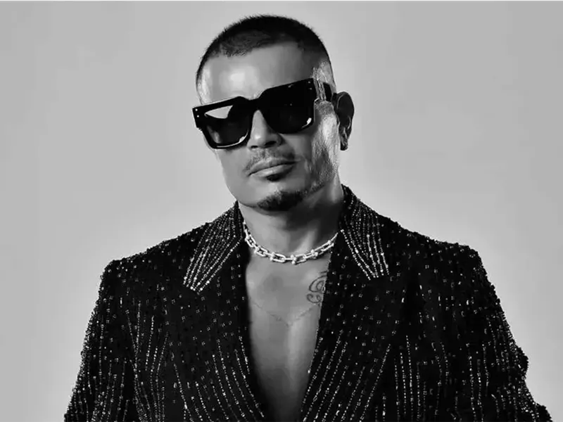 عمرو دياب ضمن قائمة أفضل 100 فنان عالمي بعد طرح ألبوم ابتدينا 