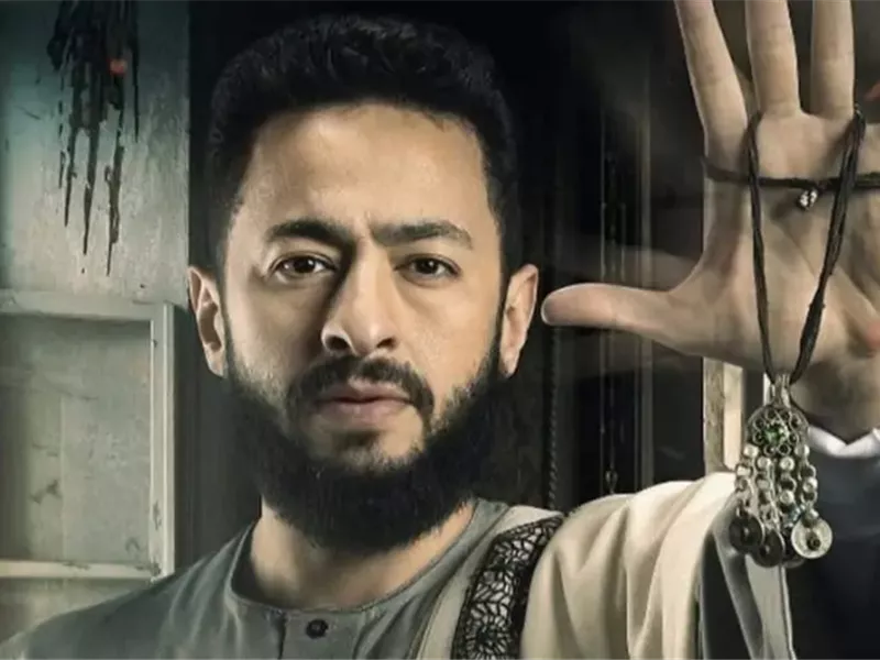 حمادة هلال يصور 