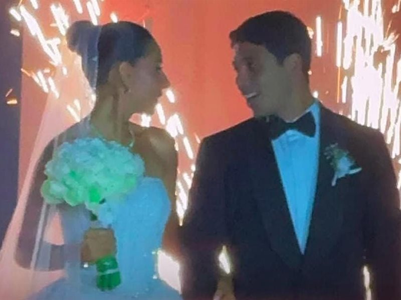 تامر حسني يحيي حفل زفاف حفيد الزعيم عادل إمام