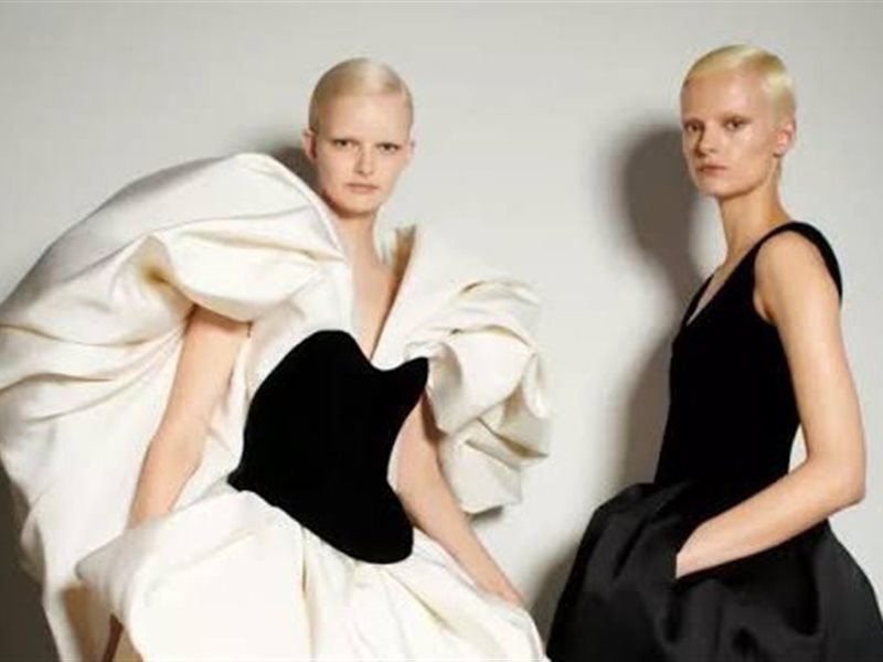 باريس تحتفي بعراقة الهوت كوتور: أسبوع الأزياء الراقية لخريف وشتاء 2025-2026 ينطلق بمشاركة عربية لافتة