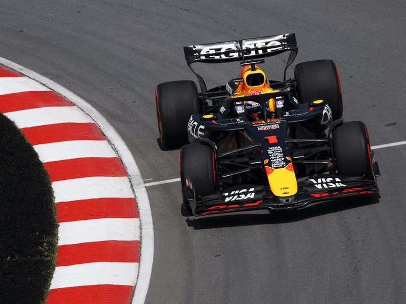 معركة مثيرة في بريطانيا فيرستابن يتفوق على ثنائي مكلارين في اللحظات الأخيرة