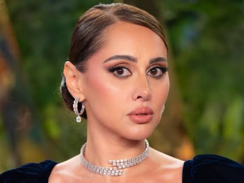 ياسمين رئيس تعلن انتهاء تصوير فيلم ماما وبابا 