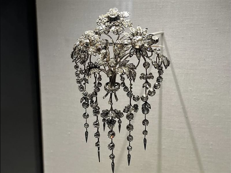 “Jewels by Nature”: شوميه تحتفي بجمال الطبيعة في أسبوع الهوت كوتور 