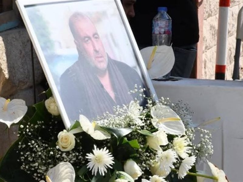 روبي تستقبل عزاء المخرج سامح عبد العزيز 