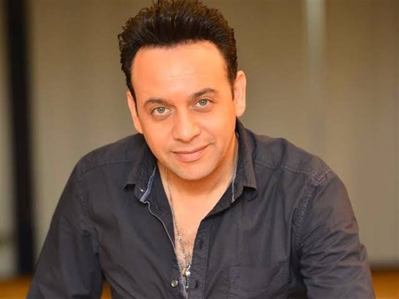 مصطفى قمر يشارك في مسرح أشرف عبد الباقي بأغنية