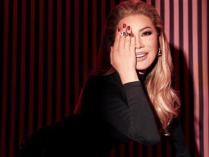 نوال الزغبي تتألق بإطلالة من تصميم ابنتها تيا ديب.. وتستعد لطرح أغنية جديدة بعنوان 