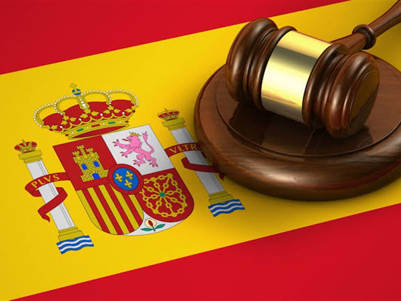 7 قوانين غريبة في إسبانيا يجب على السياح معرفتها 