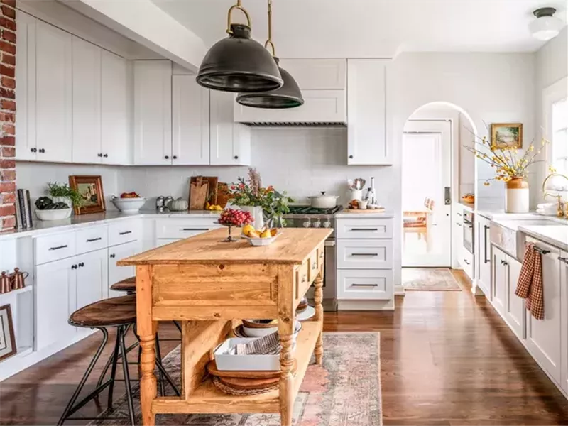 عودة قوية لتصاميم مطابخ التسعينيات إلى ساحة الموضة 