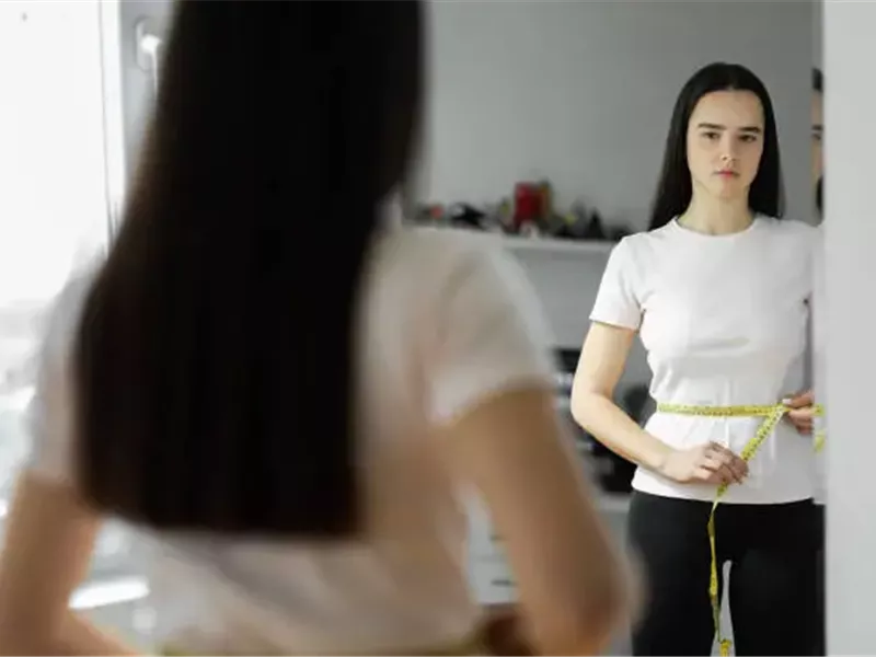 3 أنواع شائعة لبروز البطن.. إليك أفضل الطرق للتخلص منها